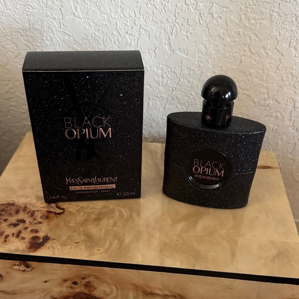 Yves Saint Laurent Black Opium Parfums Extreme New